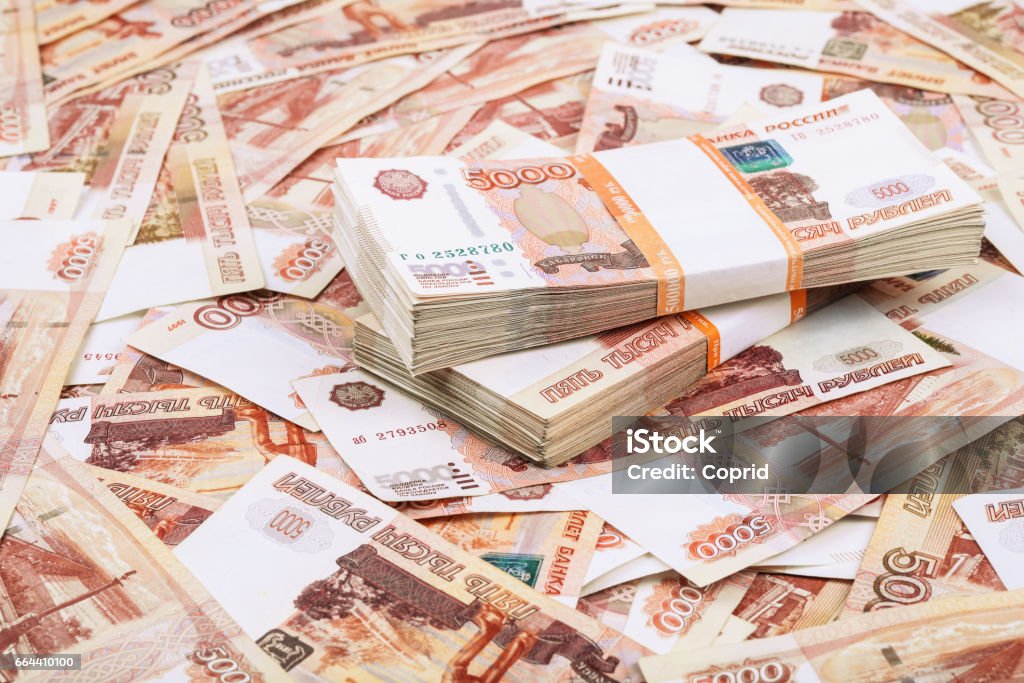 Россияне запасаются наличными