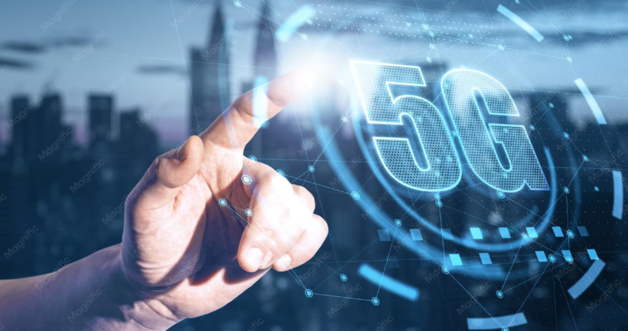 Летом в РФ запустят 5G. Но скорости не будет: оборудования у операторов нет.