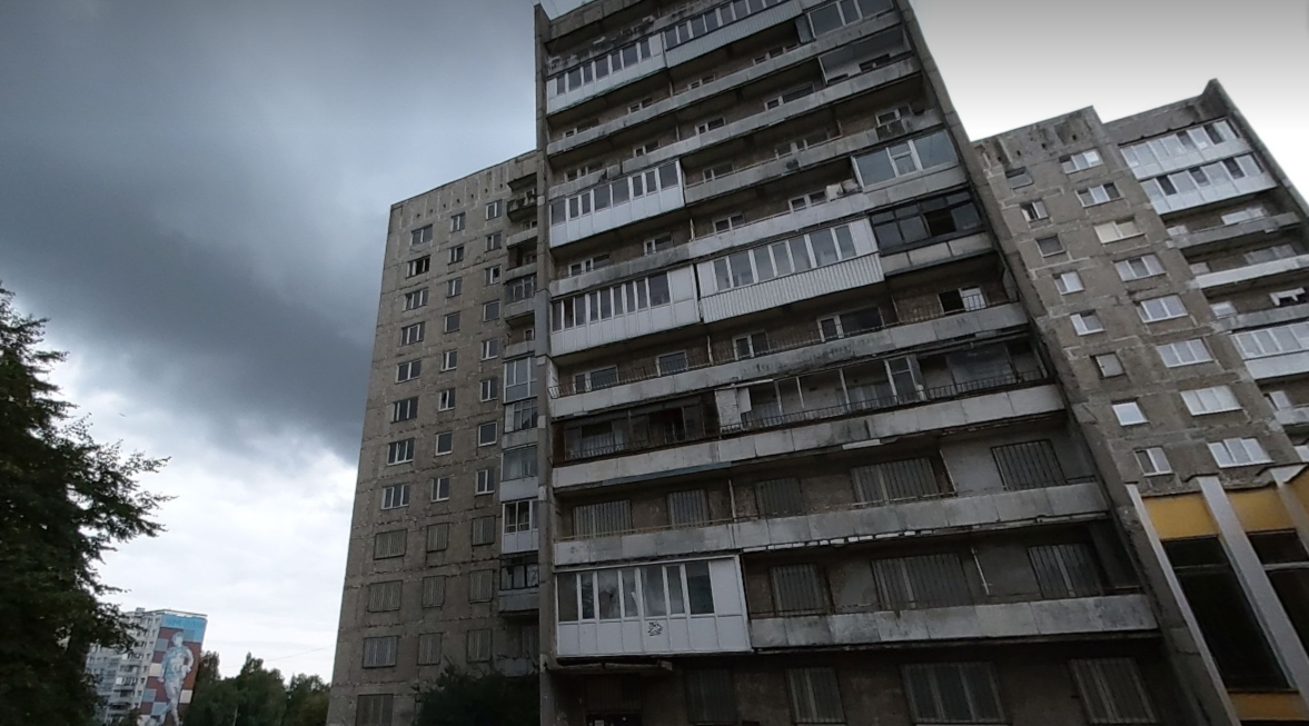 «Тревога по расписанию: дом № 68 на Московском живёт в режиме ЧС»