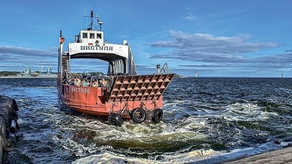 Жители косы вздохнут: власти смягчают запрет на плавание катеров у Балтийска
