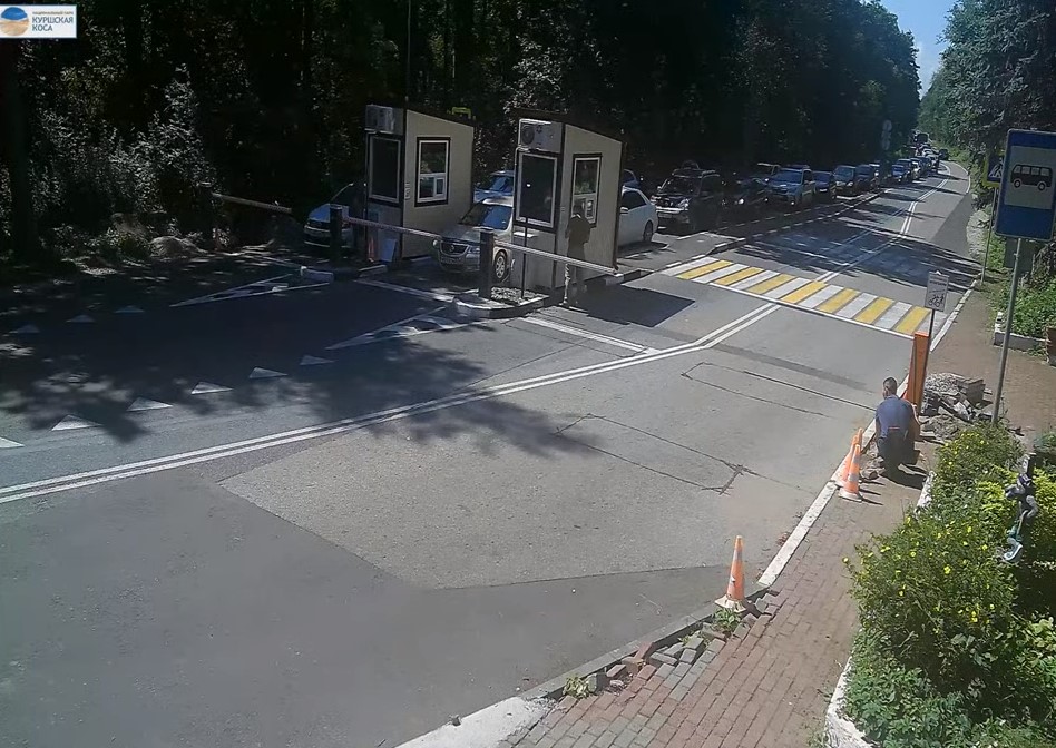 Кпп национального парка "куршская коса". Починки зеленоградск. Машина на дороге. Пешеход на дороге. Граница на куршской косе.