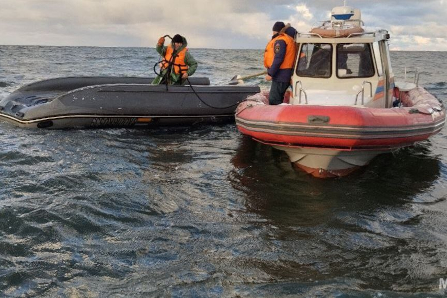 Пятеро рыбаков едва не погибли в море у Балтийска
