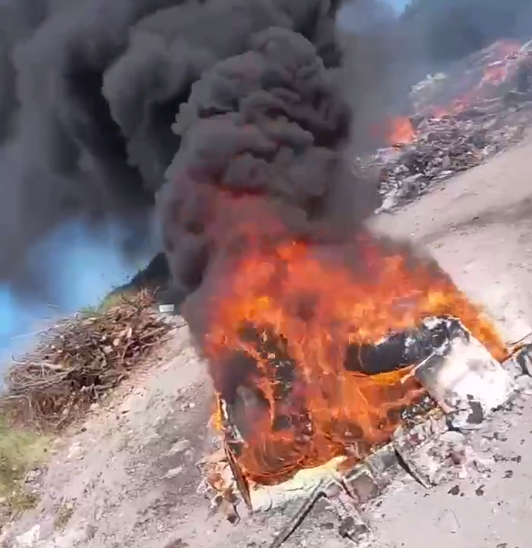 Сегодня утром пожарные тушили горящие автомобильные шины на Сельме