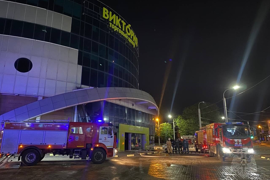 Прокуратура заинтересовалась пожаром в ТЦ «Виктория» в Калининграде