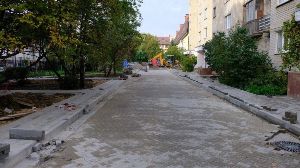 Власти Калининграда ищут подрядчиков для ремонта дворов