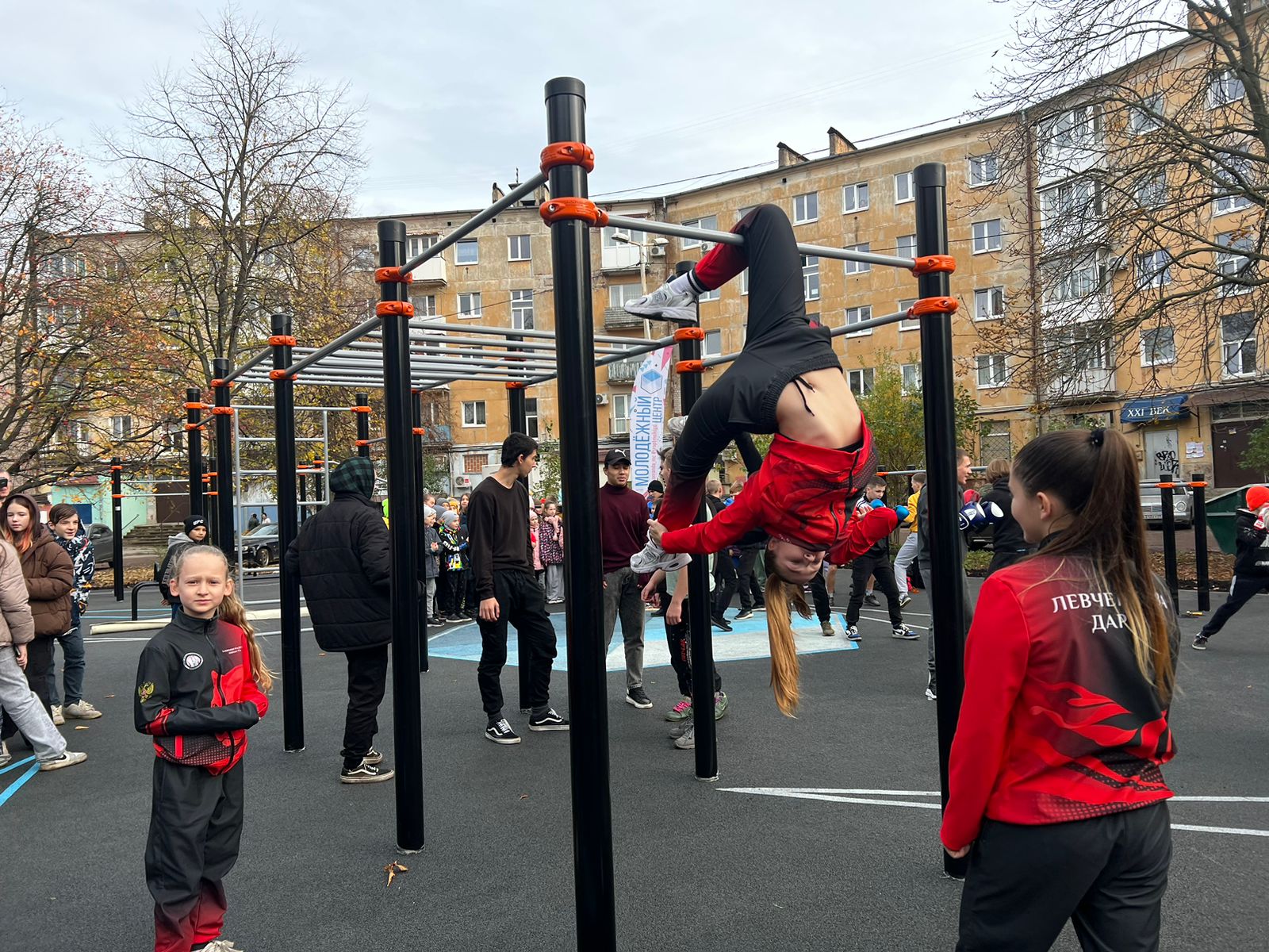 В Калининграде открыли спортивную площадку на Серпуховской