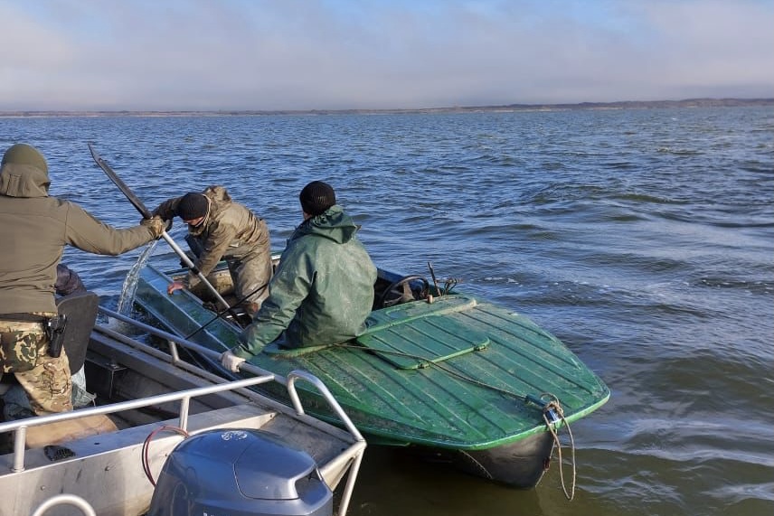 Рыбалка в Куршском заливе закончилась для калининградца уголовным делом