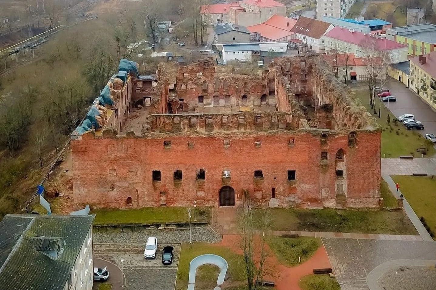 В Немане начали ремонтировать замок Рагнит