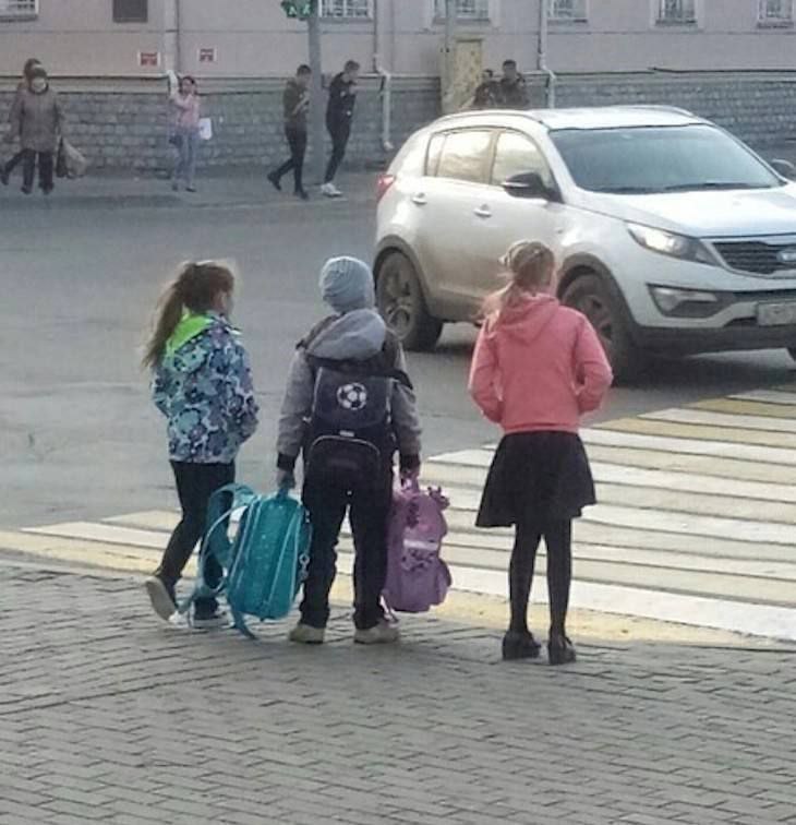 Школьников Калининградской области неизвестные пытаются вербовать