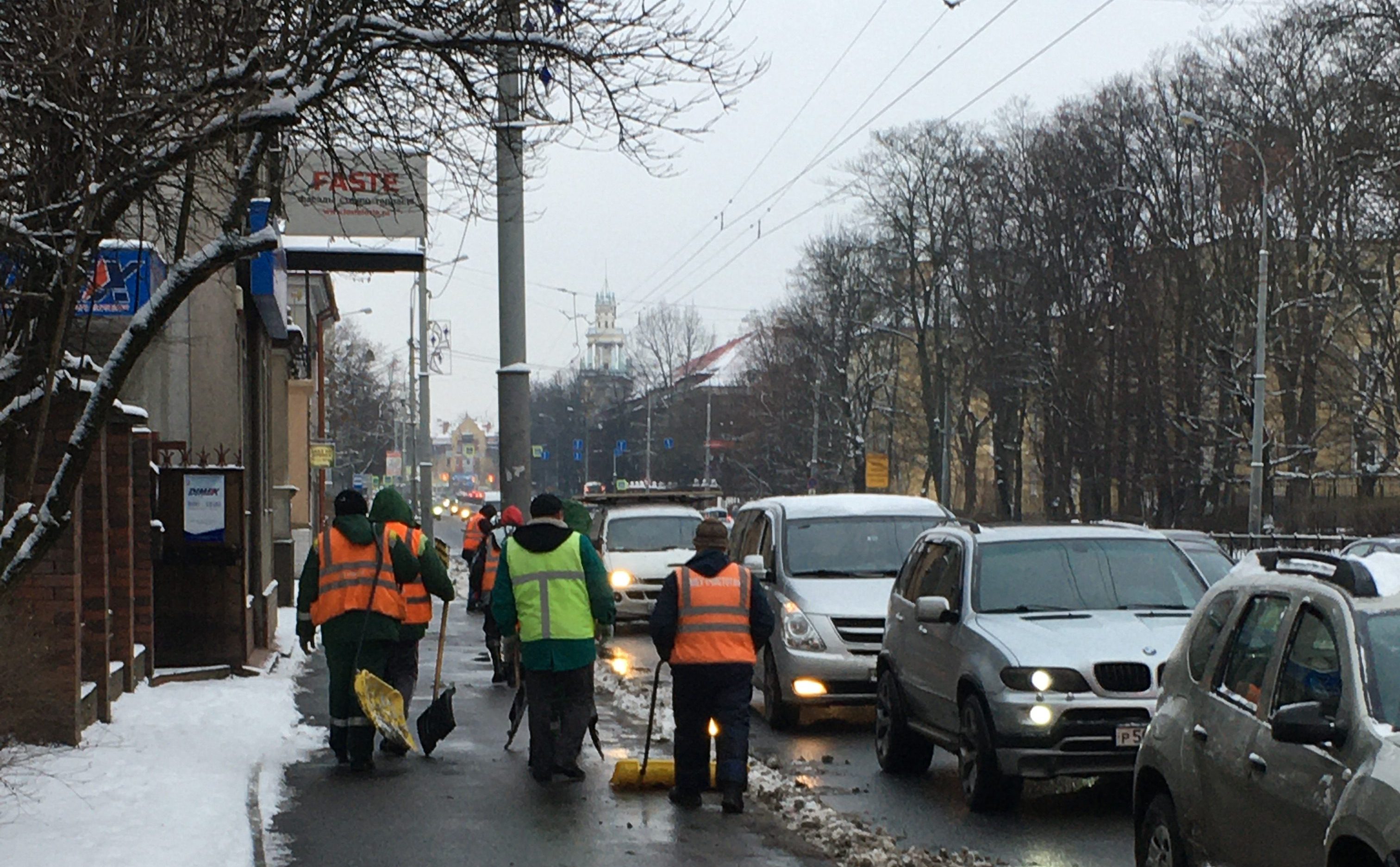 В Калининграде растет спрос на услуги по расчистке снега