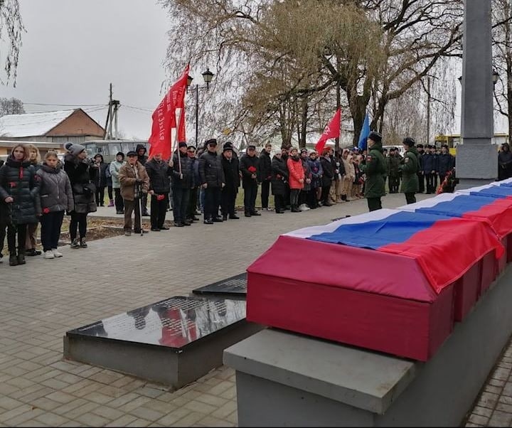 Под Черняховском перезахоронили останки советских воинов
