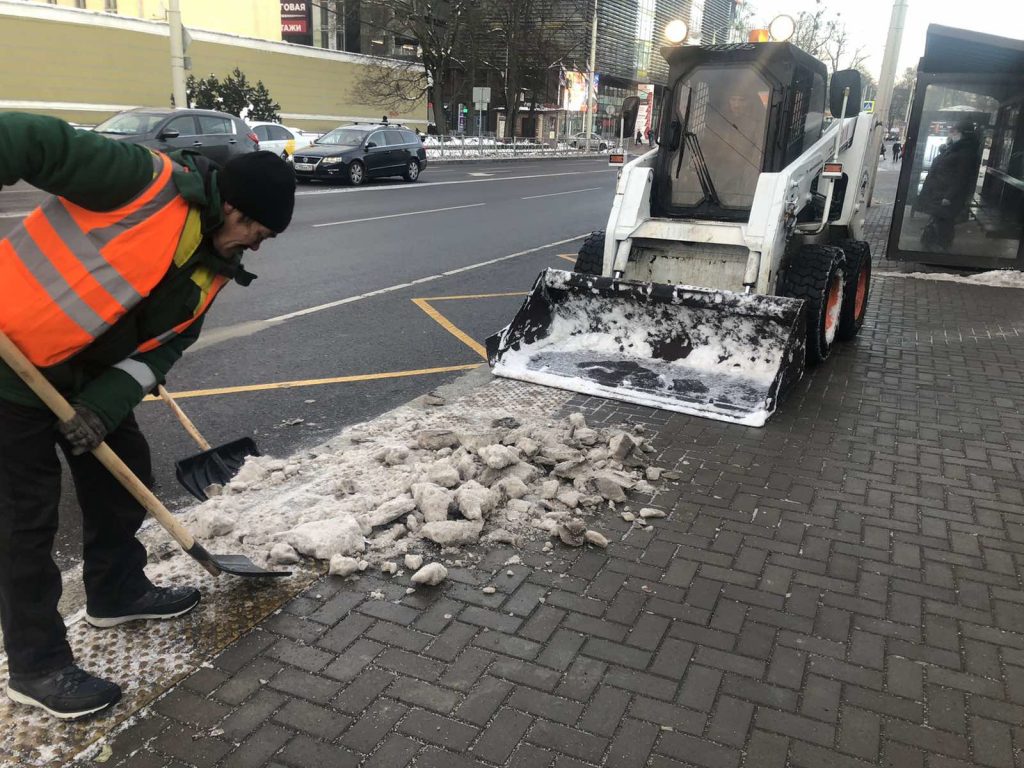 Всех калининградских дворников брендируют