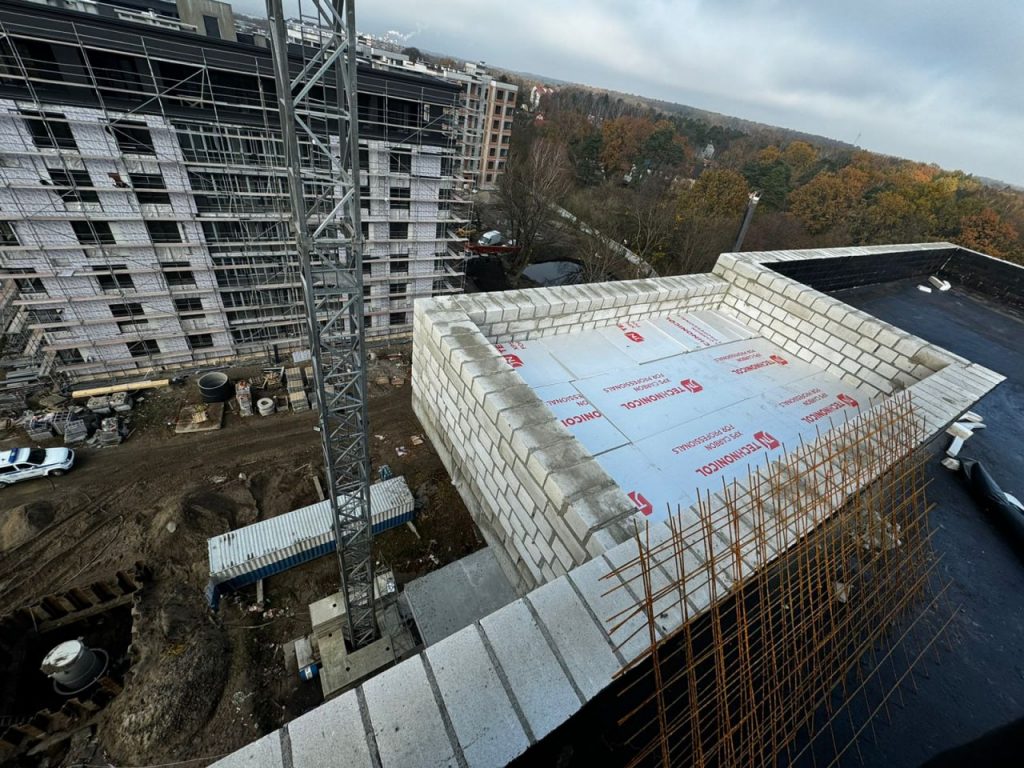 В Калининграде на стройке разбился рабочий