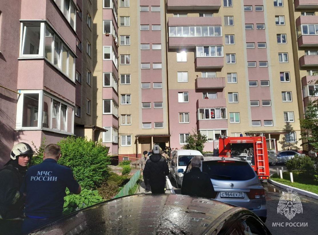 В Калининграде на улице Ульяны Громовой произошел пожар в жилом доме