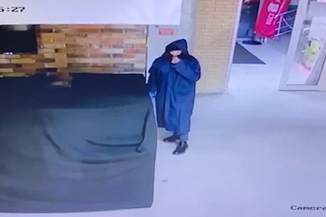 Калининградец украл кофемашину в торговом центре