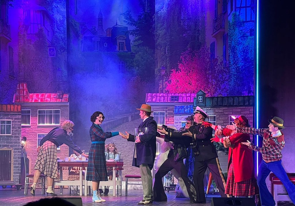 Леди Совершенство уже в Калининграде: в Музыкальном театре показали мюзикл «Мэри Поппинс»