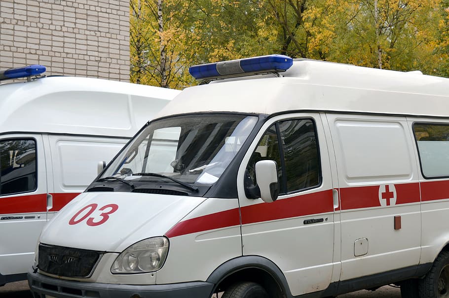 Автомобили для трех больниц в Калининградской области закупят за 5,3 млн рублей
