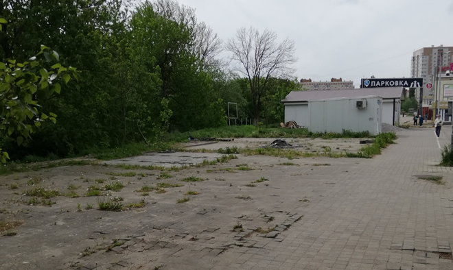 В Калининграде возле ТЦ «Грант» снесли семь торговых объектов
