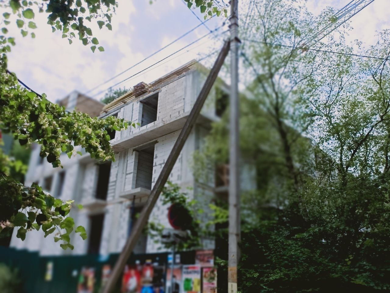 «Наш Берег»: Прокуратура не заморозила стройку апартаментов в центре Светлогорска