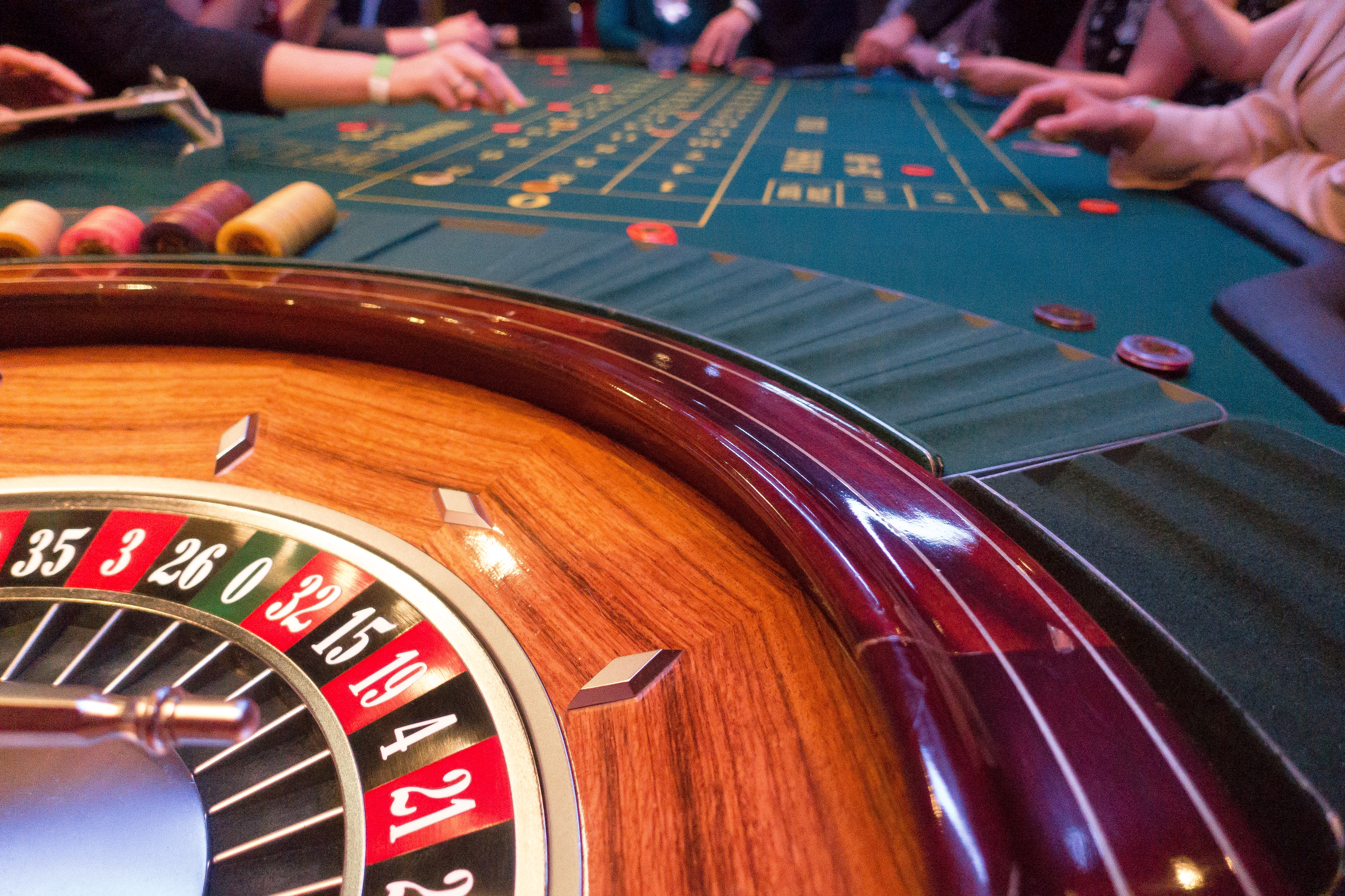 Сотрудников ЧОПа будут судить за избиение посетителя казино