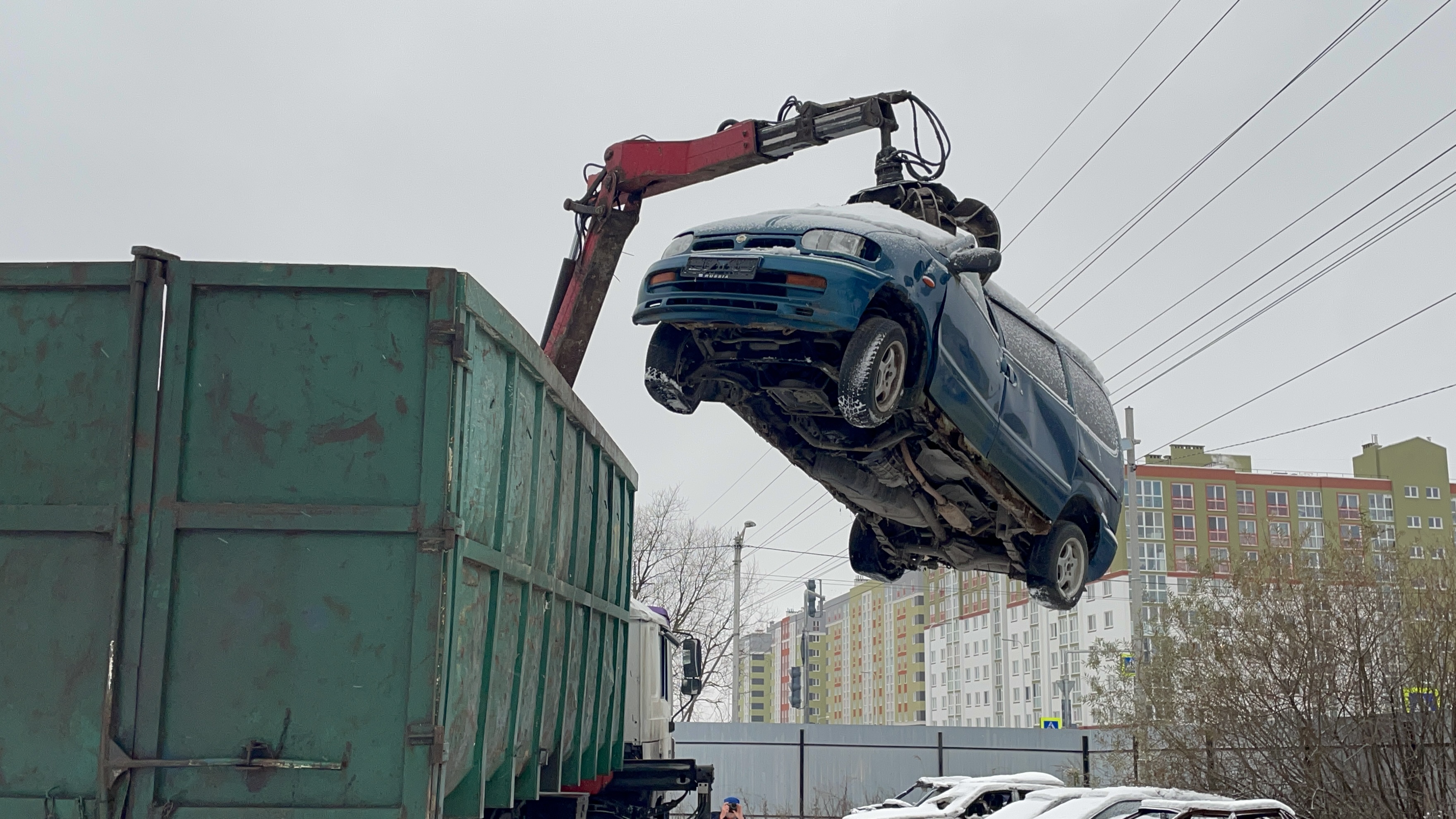 В Калининграде впервые утилизировали брошенные автомобили