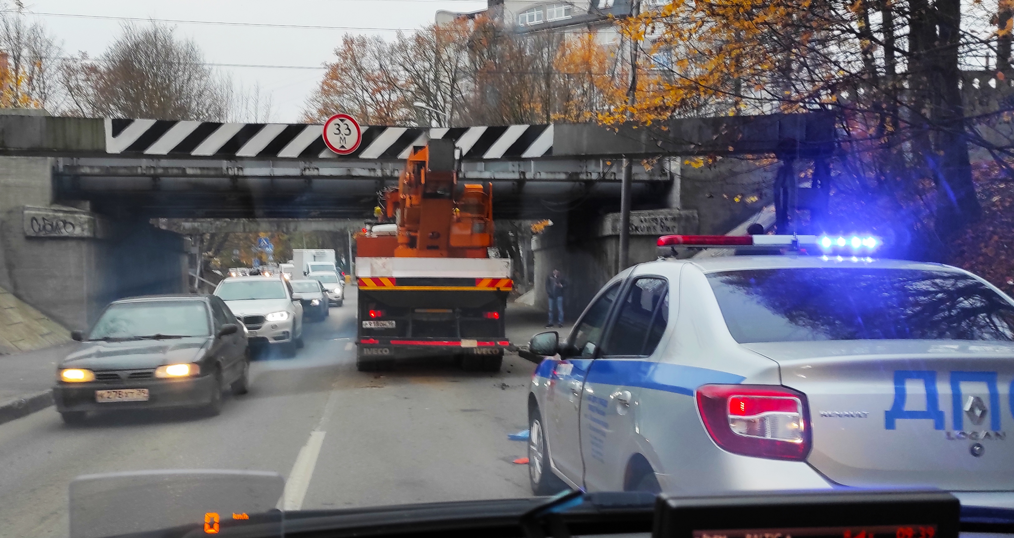 Мост глупости» в Калининграде защитят от грузовых машин