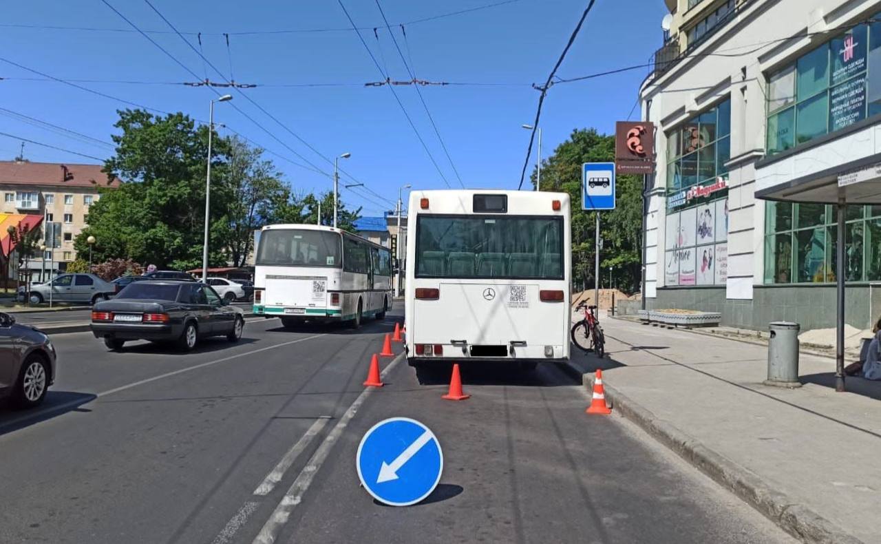 В Калининграде из автобуса выпала пассажирка