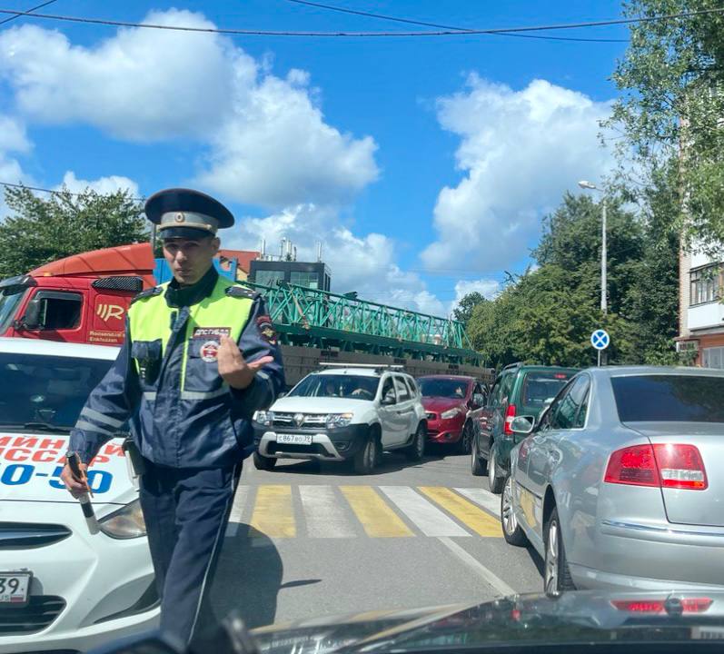 Фото с полицейским