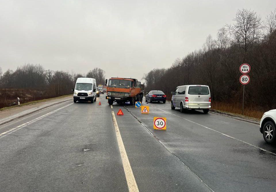 На Южном обходе Калининграда водитель спровоцировал массовую аварию