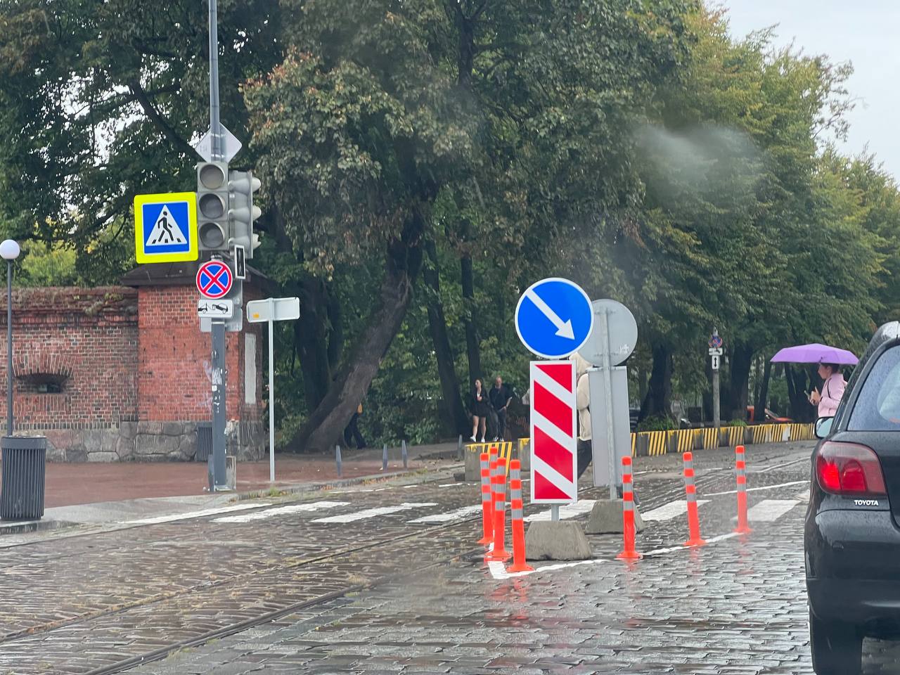 В центре Калининграда – у Врангеля – появился новый светофор