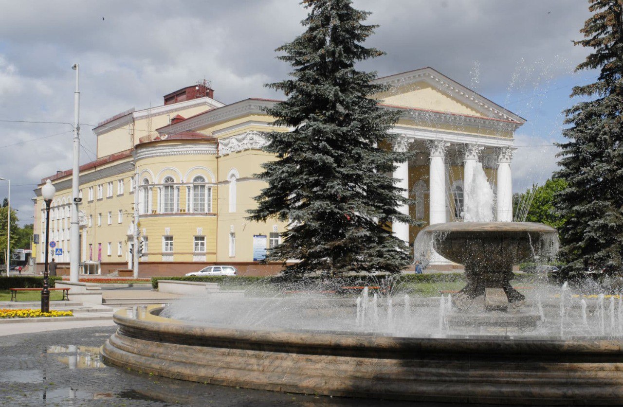 В Калининграде на сутки закроют движение возле драмтеатра