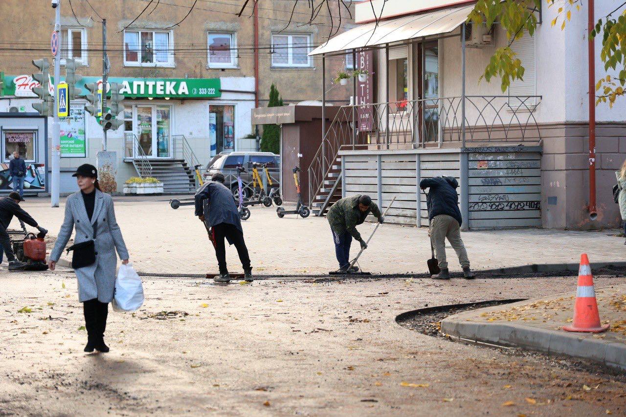 В Калининграде завершается ремонт тротуаров