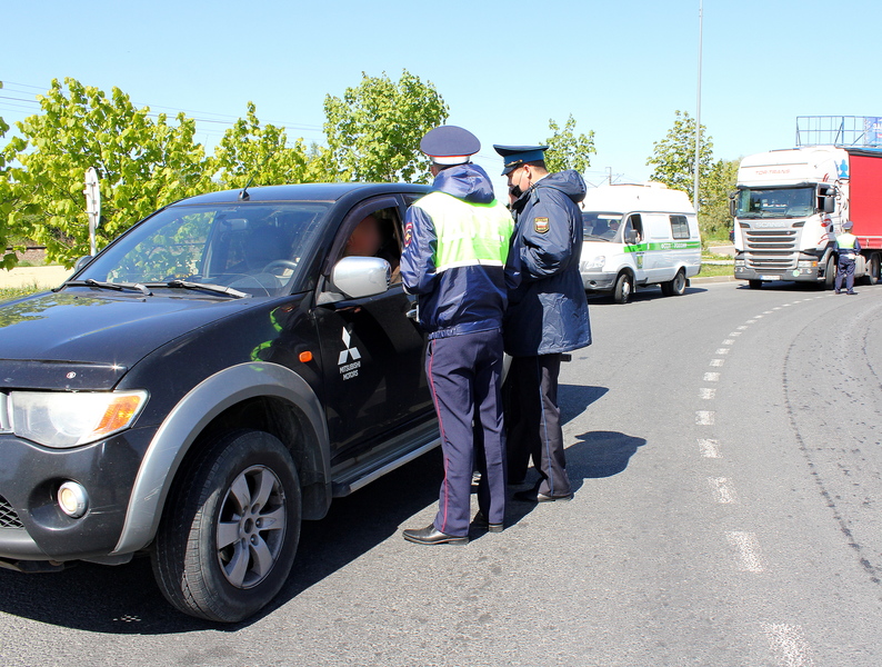 В Калининграде во время рейда арестовали машину крупного должника