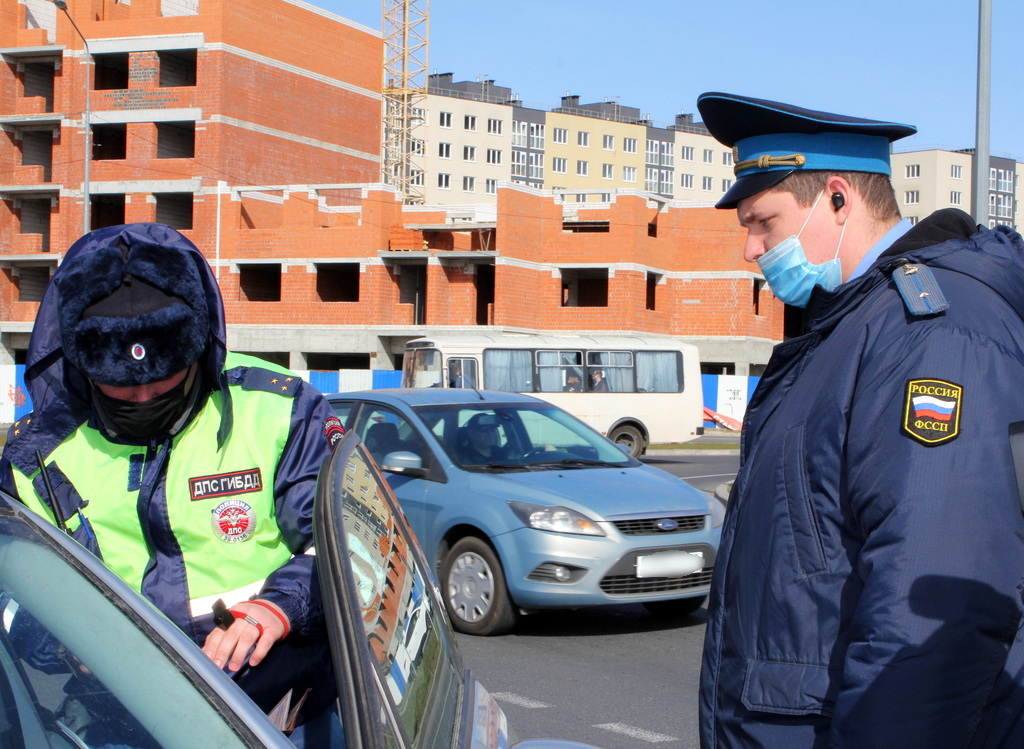 Судебные приставы и ГИБДД провели рейд на дорогах Калининграда