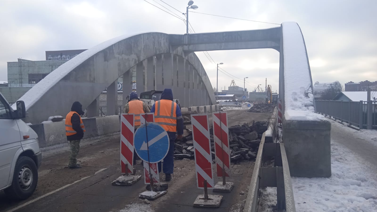 Ремонт моста на улице Вагоностроительной в Калининграде завершат к 22 декабря